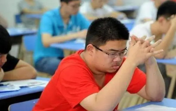 ​2021高考难度系数有多高？听听考生们的回答，叫人心疼不已