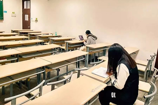 初级会计职称考试考什么？如何自学通过？