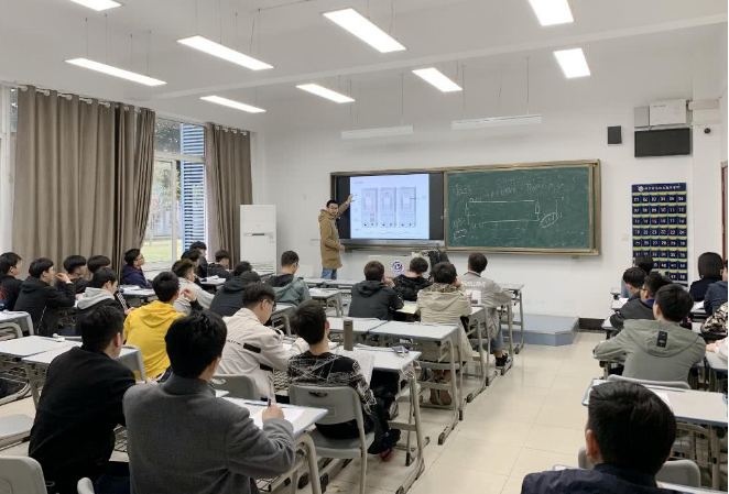 浙大4国混血“美女校花”火了，颜值高气质佳，网友想去浙大偶遇