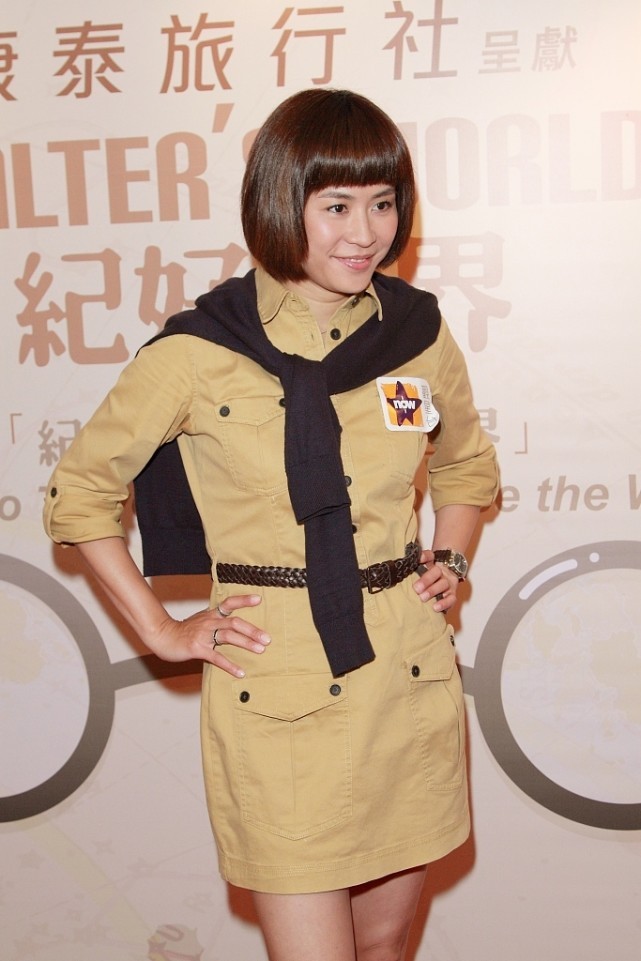 宣萱为了扮嫩还挺拼的,顶着个"娃娃头",别说看着还真挺显小