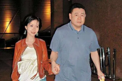 关之琳:高尔夫,职业小三,推搡原配导致流产?这全都是假的