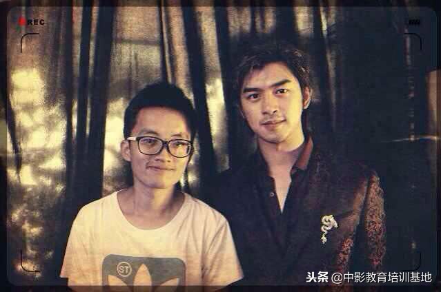 「招聘信息」温泉度假村 化妆师4名-中影教育·中视影人