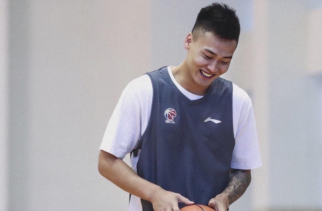 cba球员赵睿是哪里人(赵睿:草根球员出身,为打三号位增重,身穿兄弟