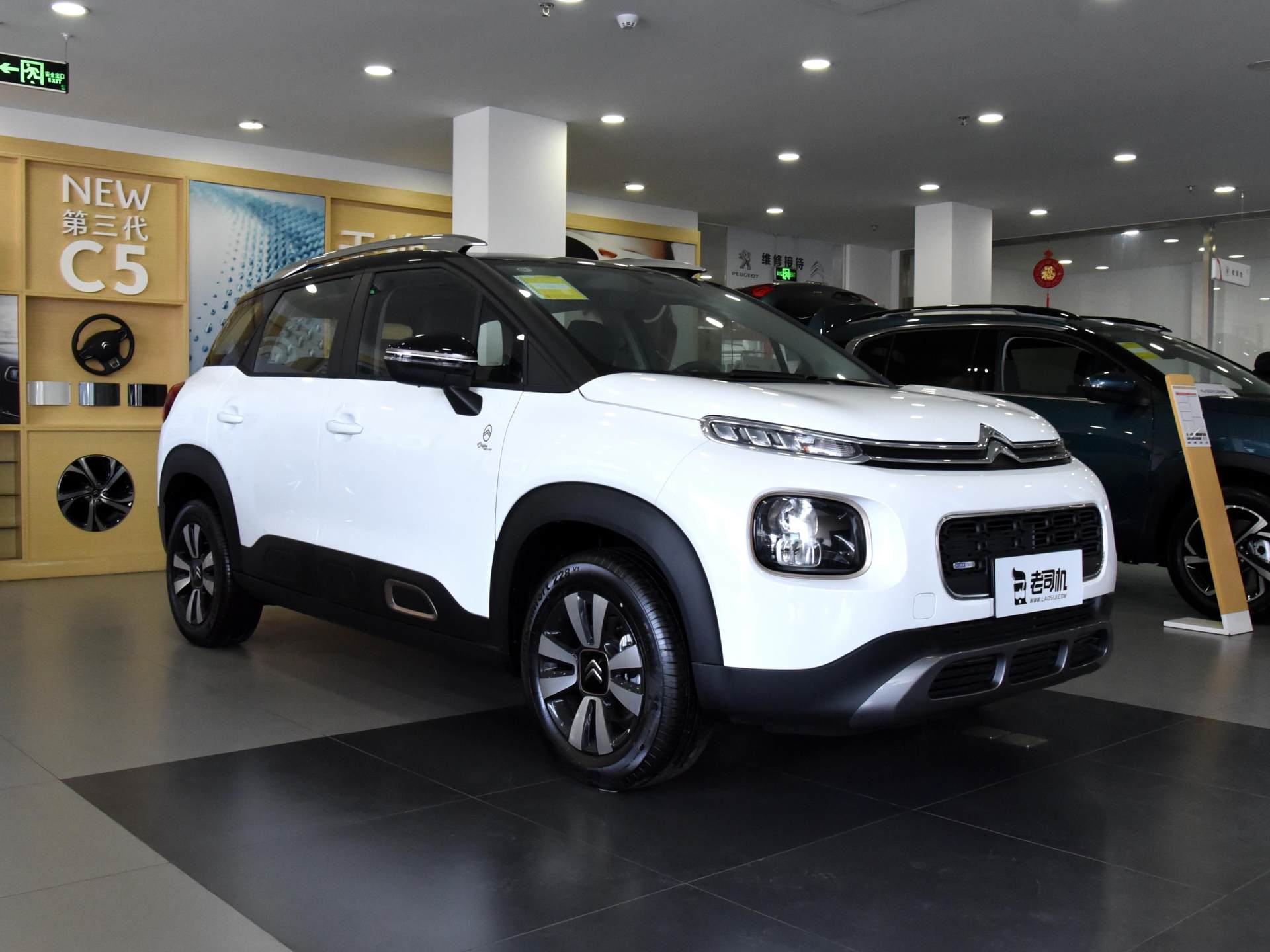 这台SUV很少见，带你看雪铁龙云逸 C4 AIRCROSS