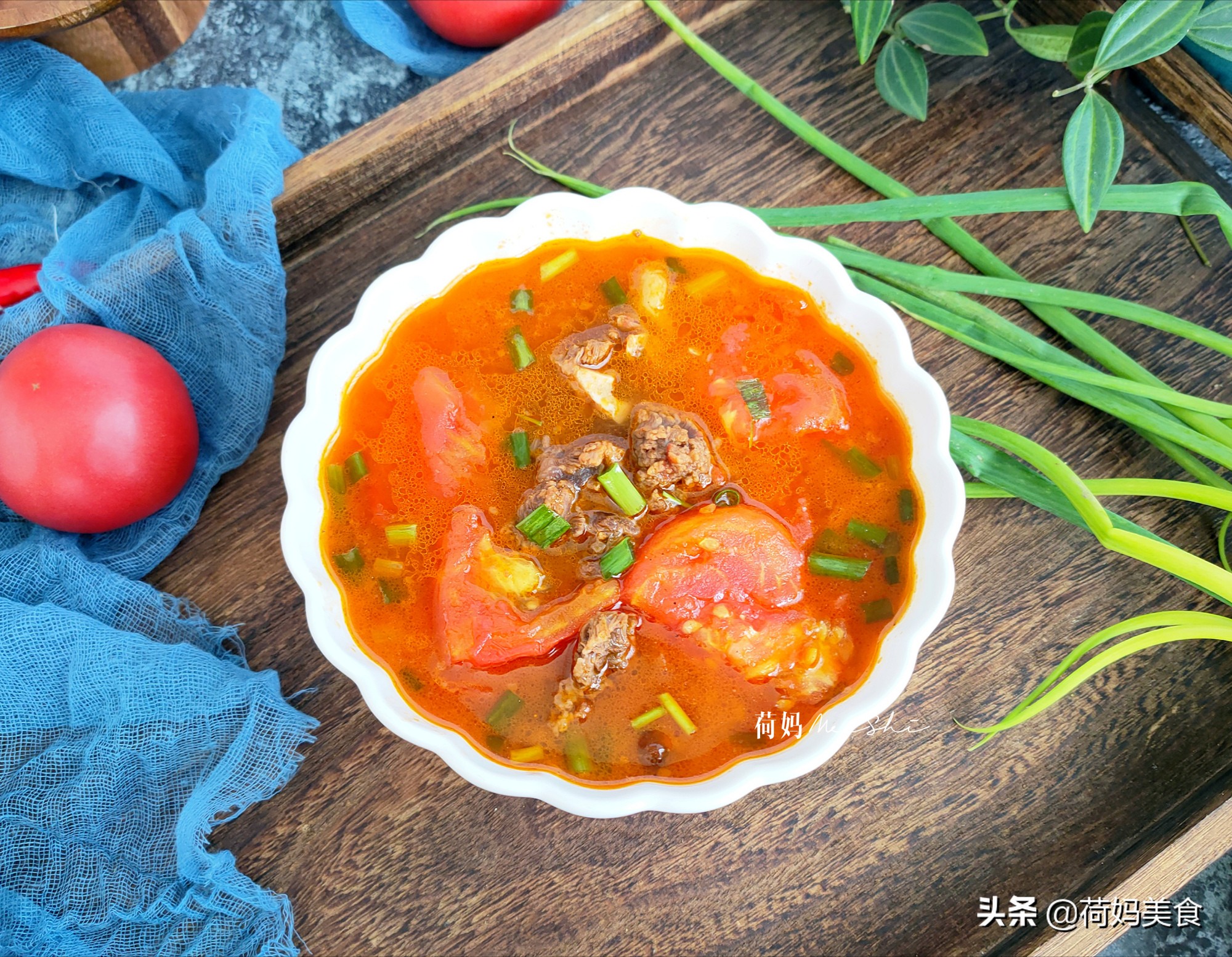 番茄排骨汤怎么炖最好喝家常做法(鲜香排骨番茄汤滋味炖煮心法)