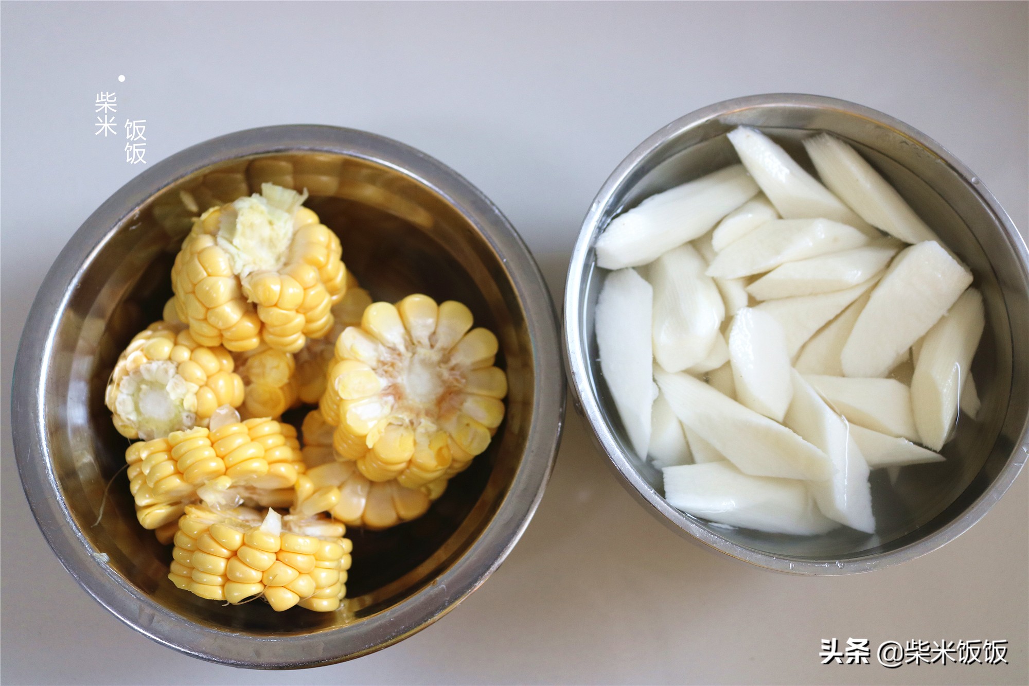 排骨炖汤，和这两种食材是绝配，家常味道，只放盐就很好喝