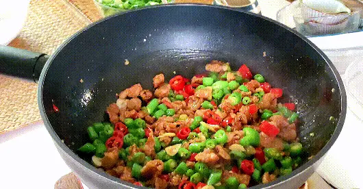 猪油渣的3种做法，酥脆可口，开胃下饭，是小时候的味道