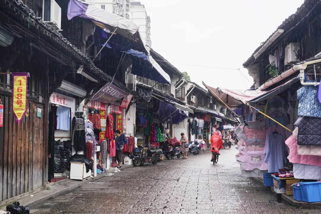 绍兴八字桥直街周边住宿(绍兴八字桥到仓桥直街)--亚圣国学网