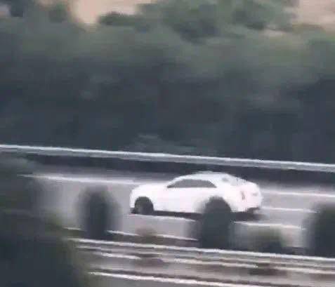凯迪拉克CT6追逐高铁速度与豪华体验