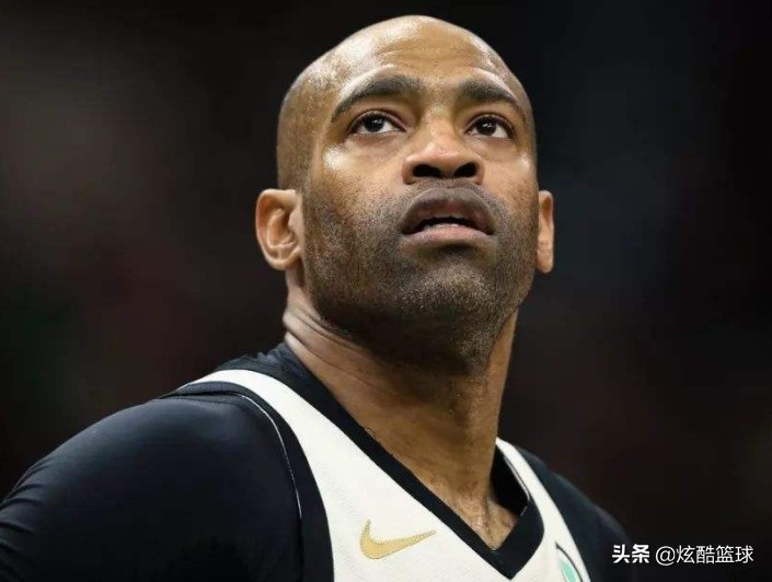 卡特和nba交过哪些球员(联盟第一：征战22赛季的文斯•卡特职业生涯NBA合同汇总)