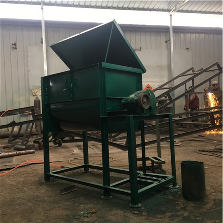 臥式牛羊干濕草料拌料機 全日糧飼料攪拌機
