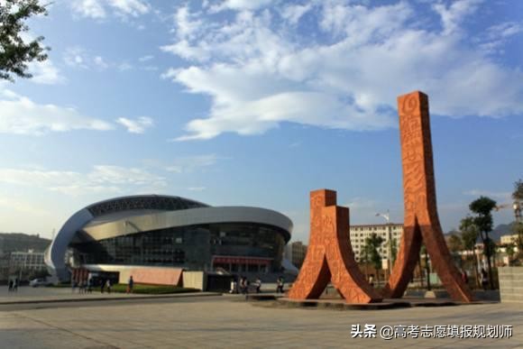 高考压线不用怕，这6所“二本”大学录取分数低，适合文理科生