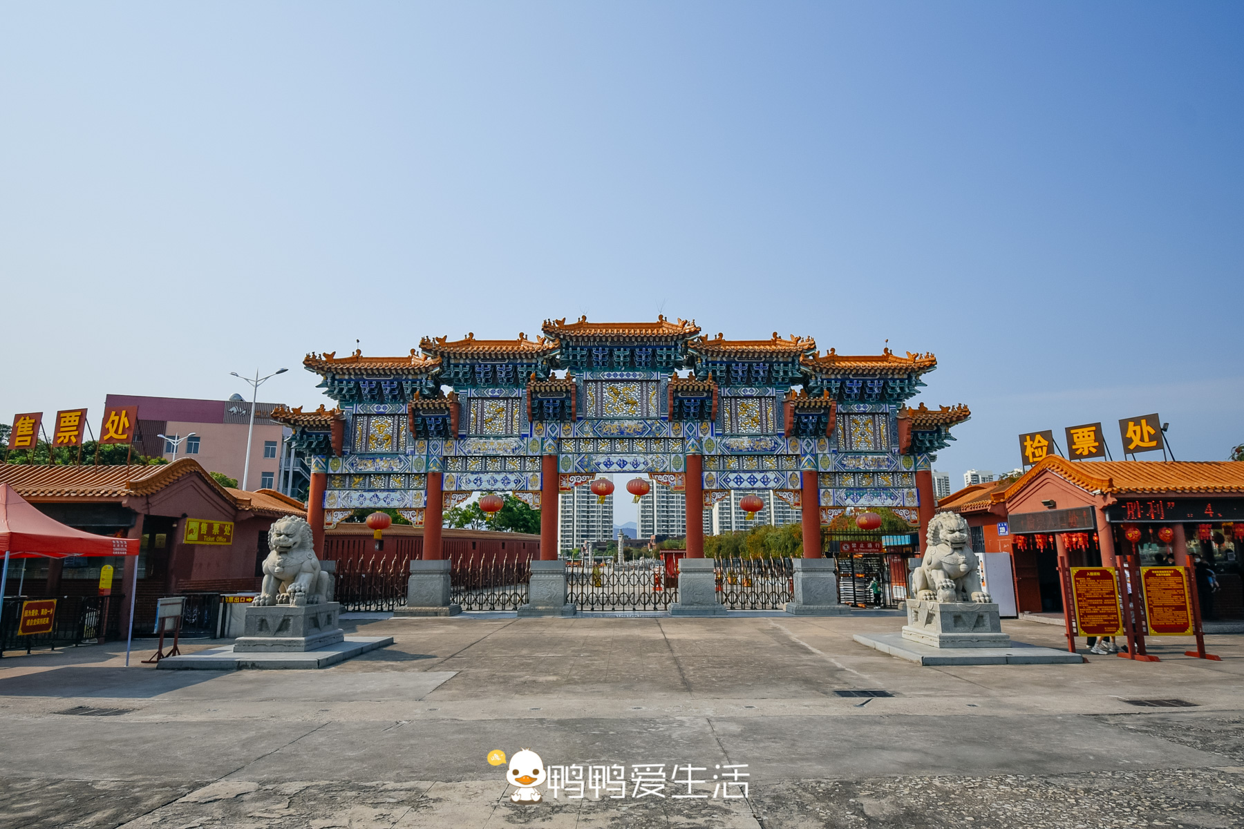 免票第一天，坐车近40站来厦门这个影视城，人少仿佛穿越到北京