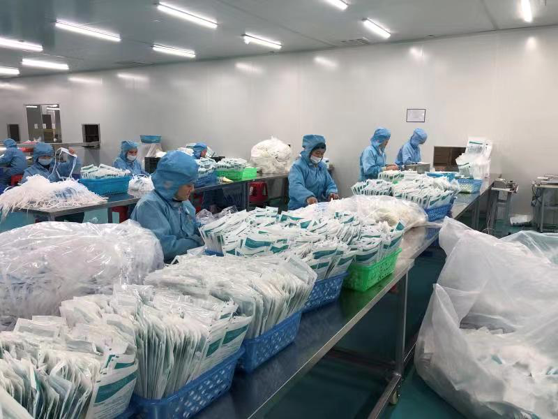 深圳医疗用品企业加速复工，口罩车间24小时满负荷生产