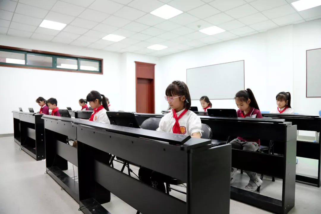 小浪探校 | 小班化教学，性价比超高，温江这所学校真香