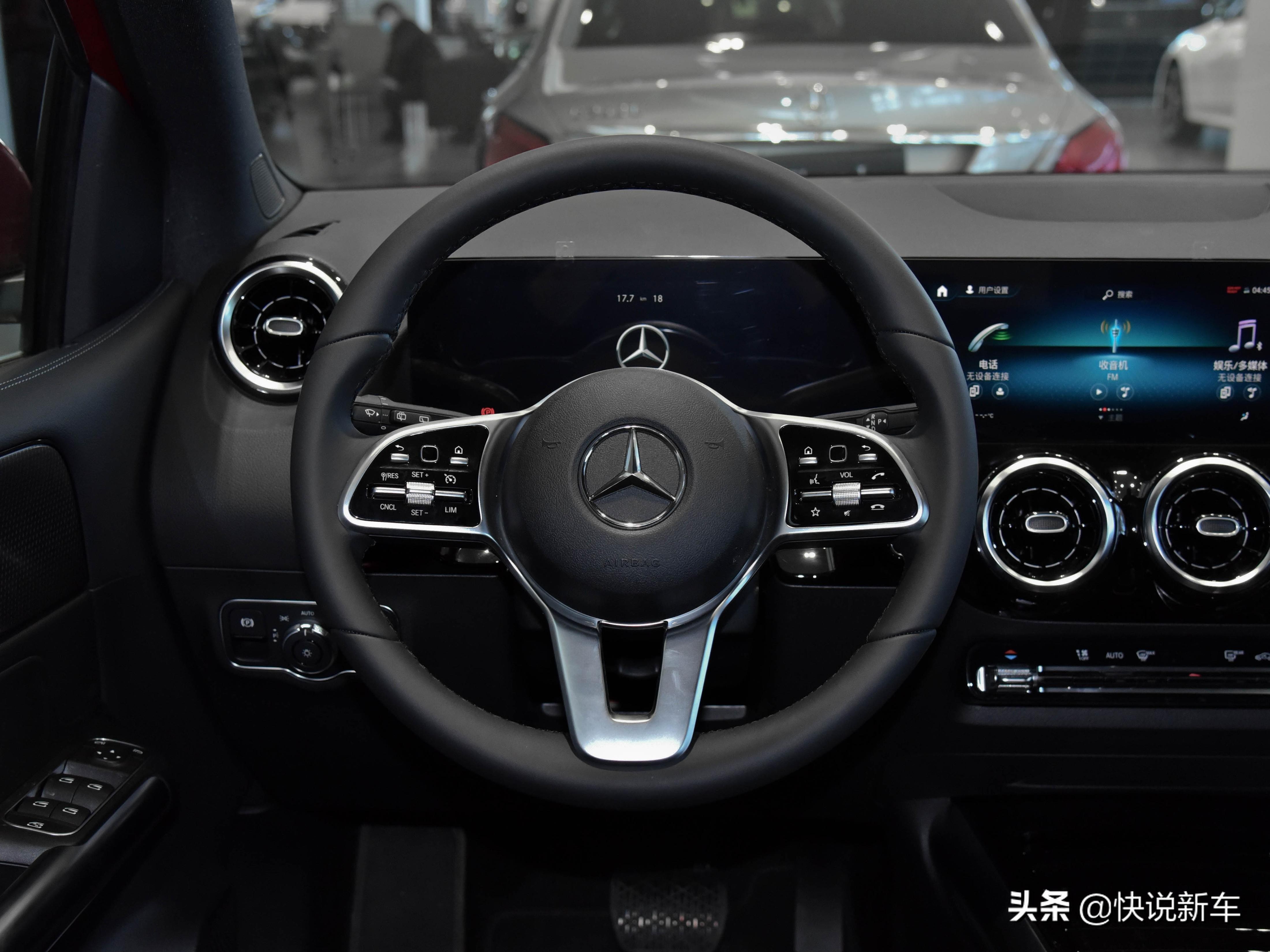 价格便宜的原装进口奔驰，空间比入门A级更大，带你看奔驰B级