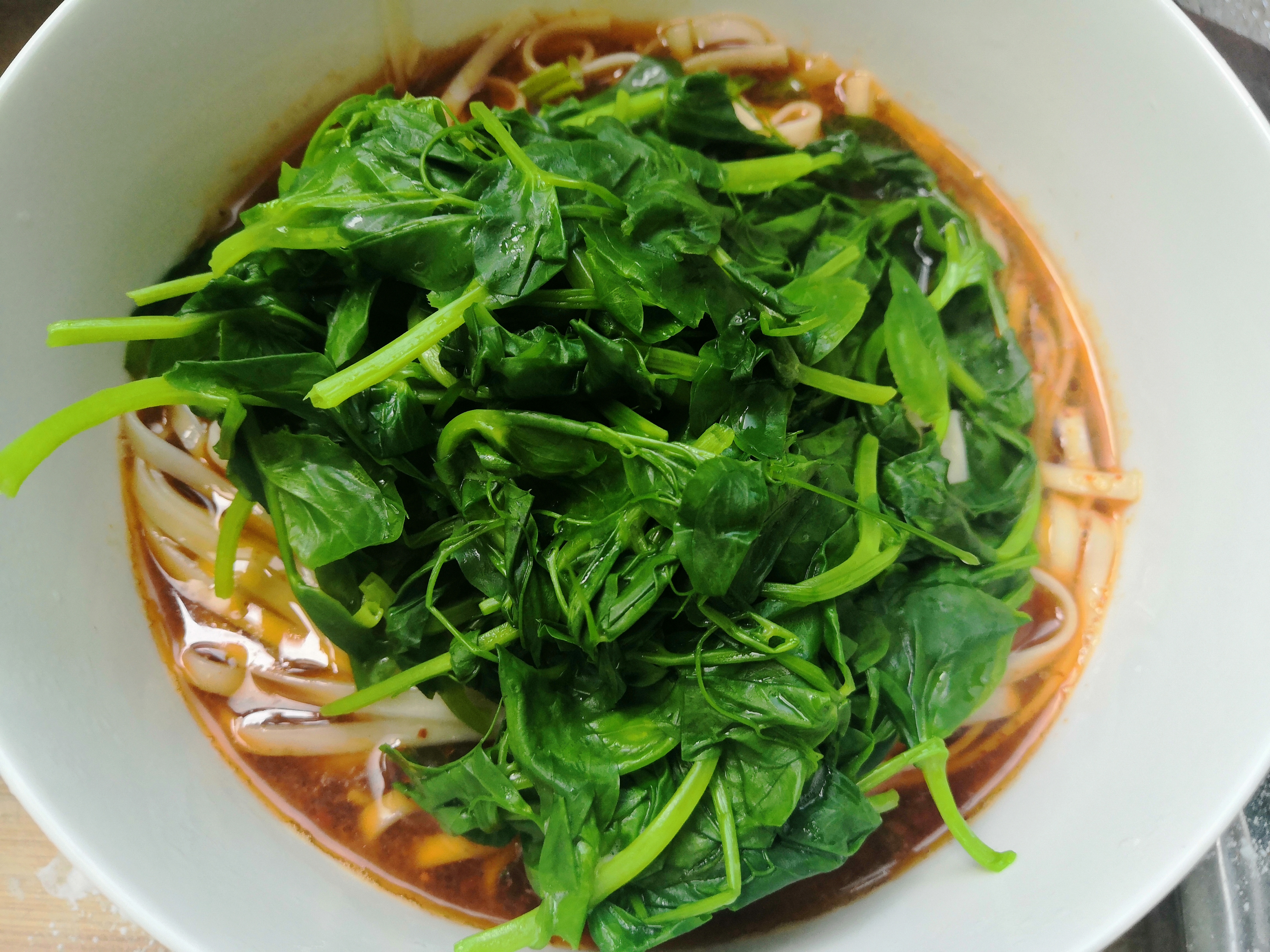 复工了记得好好吃早餐啊,豌豆尖煮碗面,太香了