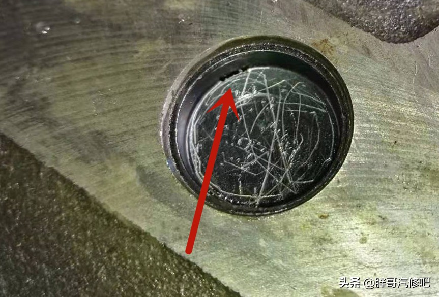 五菱宏光B12发动机，机油乳化水堵漏水，胖哥基本维修完毕