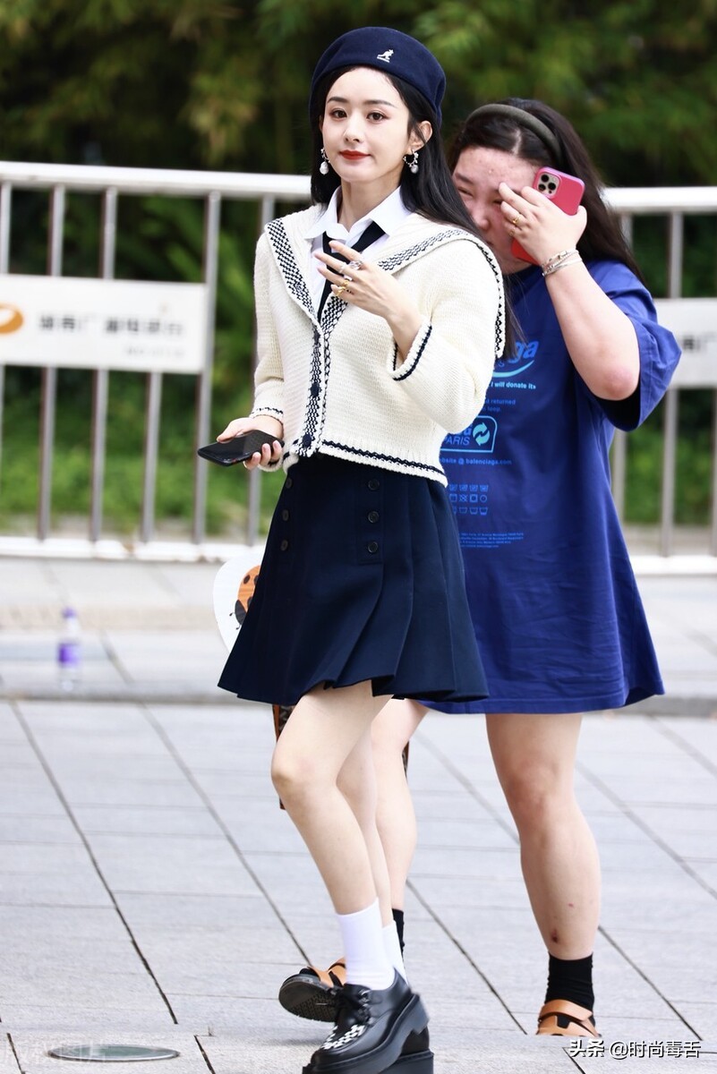 开学季 | 穿对学院风服饰，秒变校园美少女