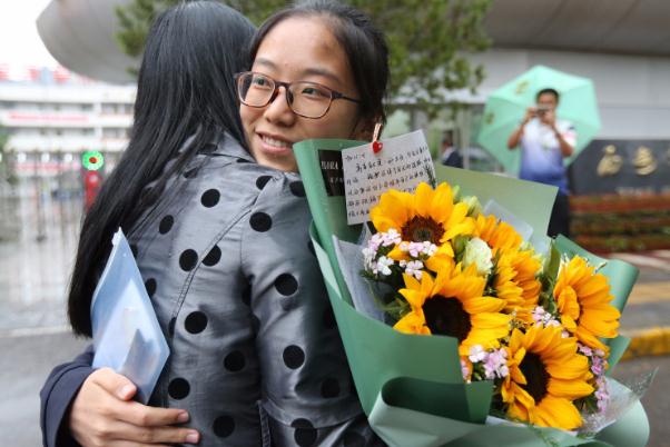 广西高考出现锦鲤，556分捡漏上海交通大学，这志愿填得颇有技巧