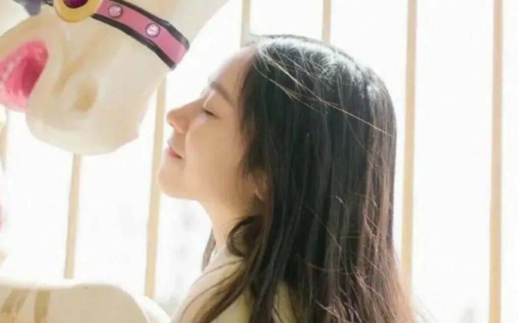 女人忍不住想你，才会发出这些“暗示”，男人别看不明白