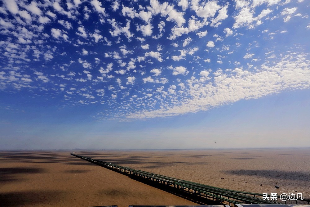 杭州湾跨海大桥，桥上俯瞰杭州湾别有一番风景