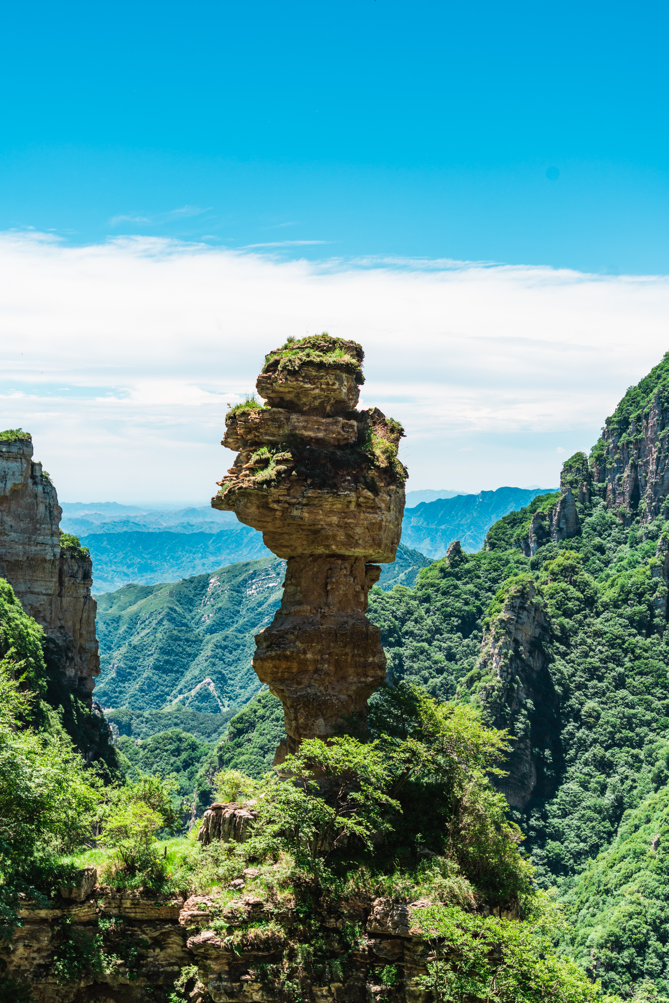奇峰林立,云海如瀑!21℃的夏日白石山,一眼就已沦陷