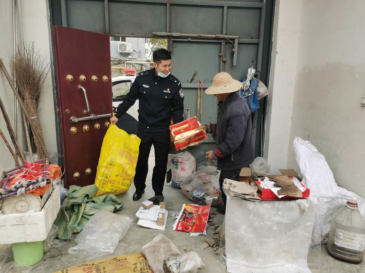 铜川公安印台分局红土派出所：失而复得的“幸福感”，一小时找回群众遗失快递
