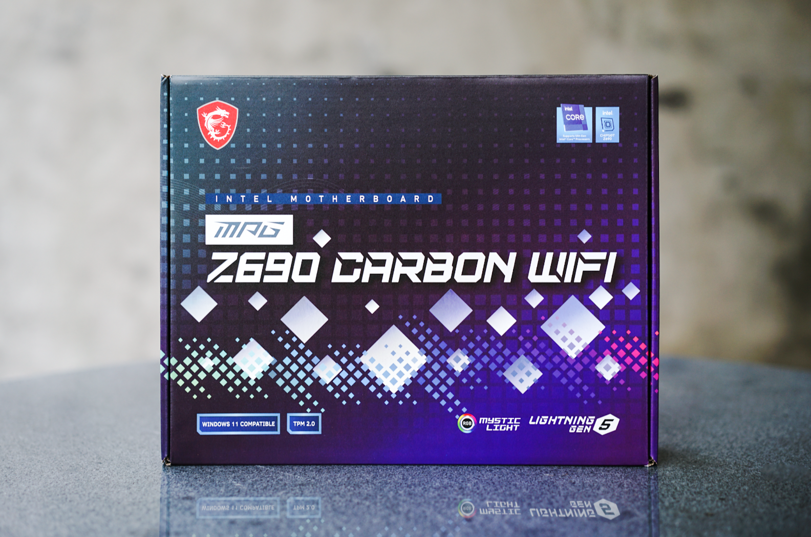 intel酷睿12代首发“座驾”来了！微星Z690 CARBON WIFI抢先开箱