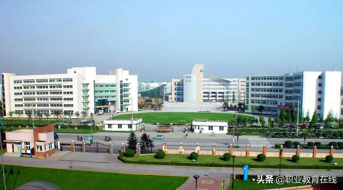 成都一城独大,川大是否一校独大?看看四川省的大学排名