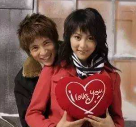 公路拍照被警告，从华策一姐到压戏不播，贾青做的糊涂事可太多了