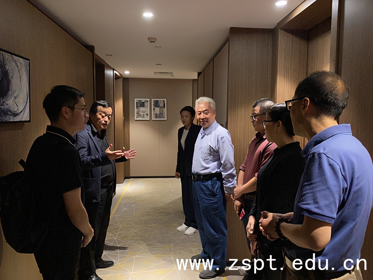 王忠校长出席游行迹文旅产业学院挂牌仪式