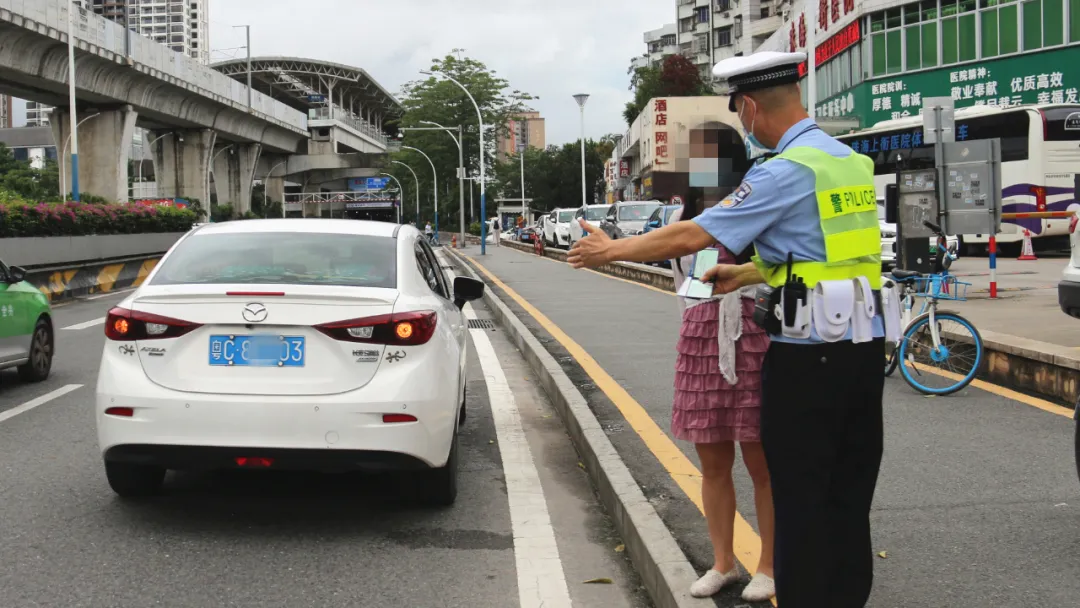 珠海交警开启首场大规模整治行动，司机插队打尖被罚:人有三急！