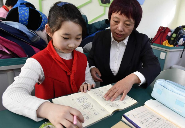 中小学超长寒假来临，各省份放假时间公布，学生们的快乐又回来了