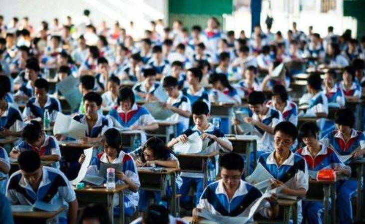 17年前那个高考学子，勇斗歹徒后被清华破格录取，现在怎么样了？