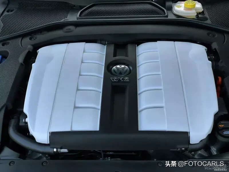 4座版大众辉腾6.0L W12实拍,售价241.2万,不是迈巴赫请绕路