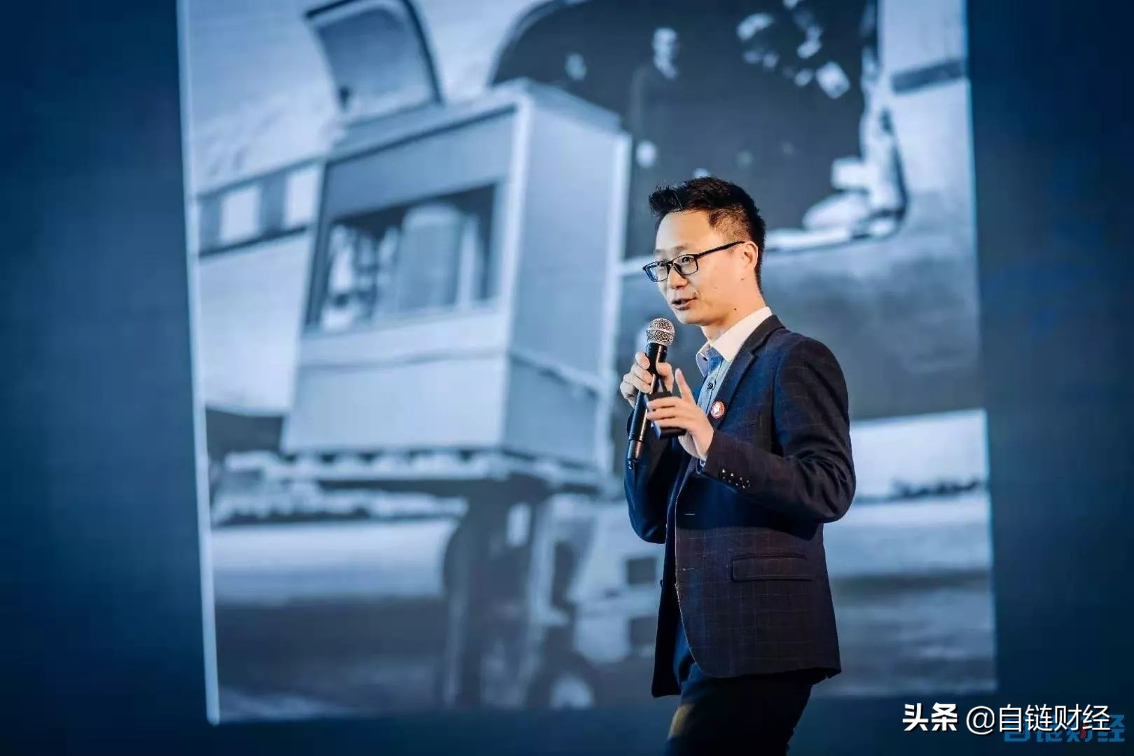 简金秋：区块链技术构建服装行业全新商业模式