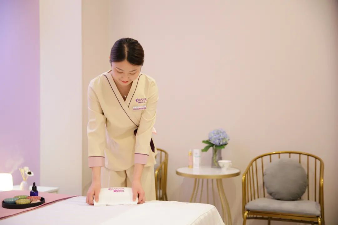 年营收10亿的爱莎健康：传统美业品牌如何断尾求生？