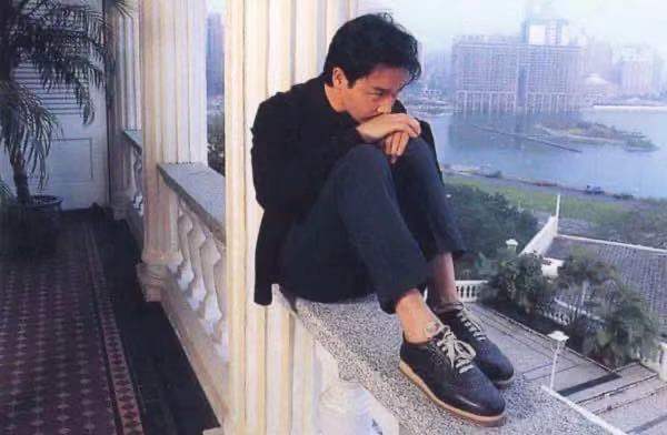 娱乐圈的“哥哥”那么多，啥时候才能出现下一个“张国荣”呢？