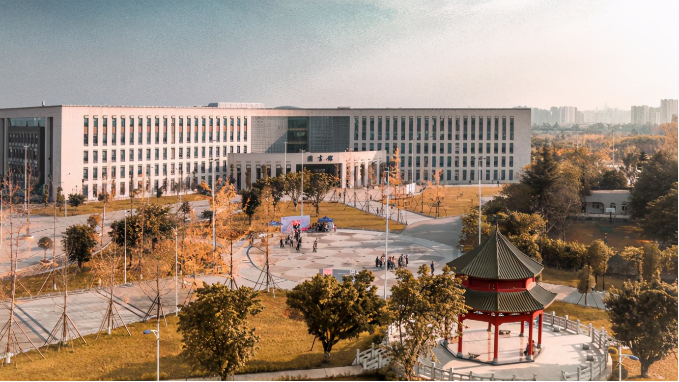 成都理工VS长沙理工，后者为何占优？交通加电力热度超地质学太多