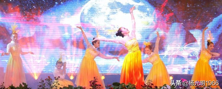 施秉一中：唱响青春   舞动人生