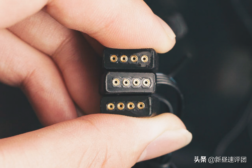 机箱内的RGB也有门道?一文解析让你看懂12V RGB和5V ARGB的机密