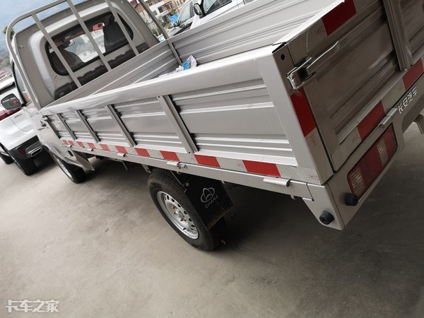 长安跨越新豹T3堪称微卡中的战斗机，充分满足日常所需
