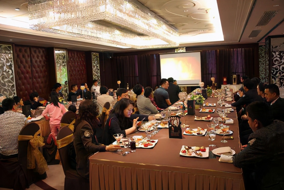 揭秘坐落在长安街上的神秘会所:长安俱乐部