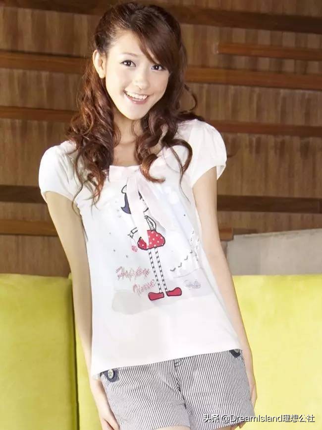 淘宝第一网红张大奕，为什么她店里的衣服这么好卖？