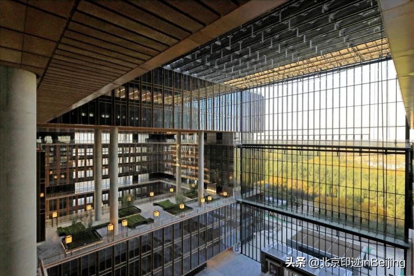 亚洲金融大厦：“九宫格”里的建筑巧思