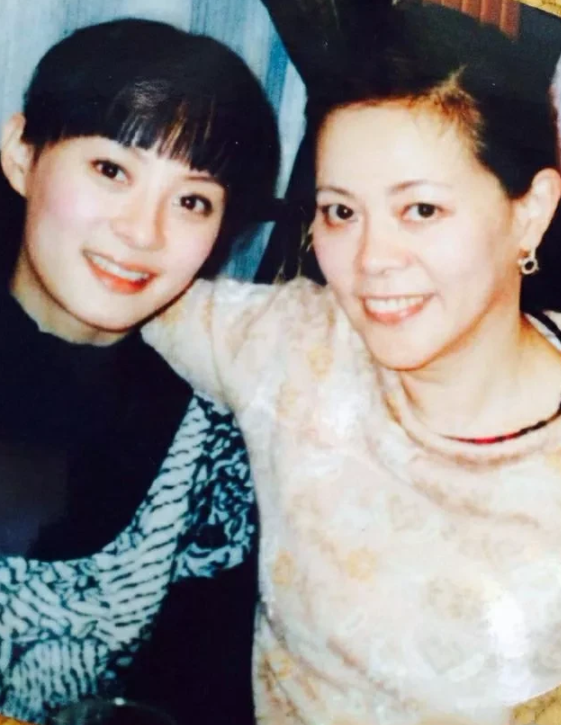 19年前，孙俪资助了“白眼狼”向海清，但她从未想过，会走到今天