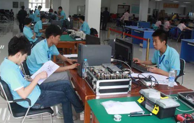 中考落榜，职高就业前景如何？过来人告诉你答案