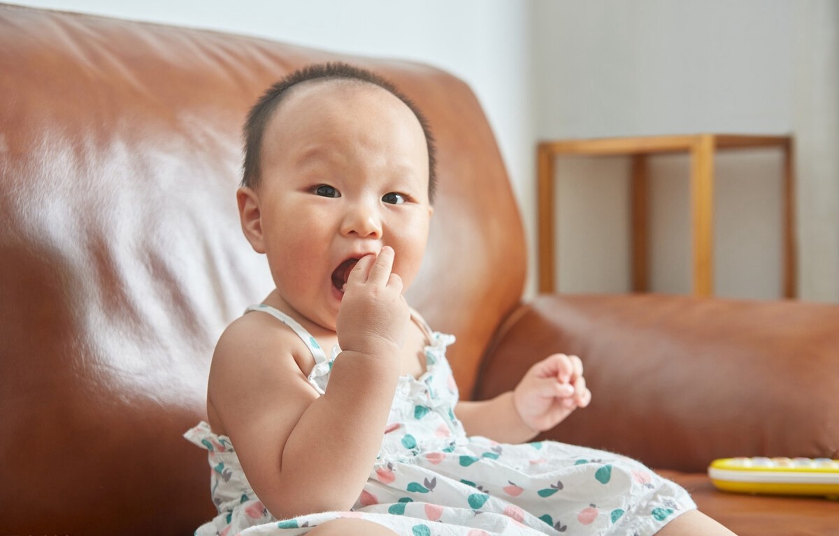 宝宝睡觉总出汗，除了热之外，这几大原因爸妈莫忽视