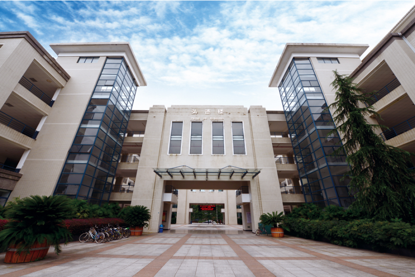 重庆“才女”！钢琴八级，为重病母亲放弃艺术梦，本科发表SCI、保研985！